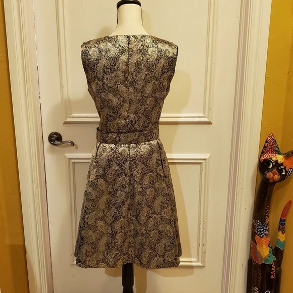 Nine West Fit and Flare Cocktail Dress (Semi-formal), Black & Gold, Size 14 - Picture 6 of 11